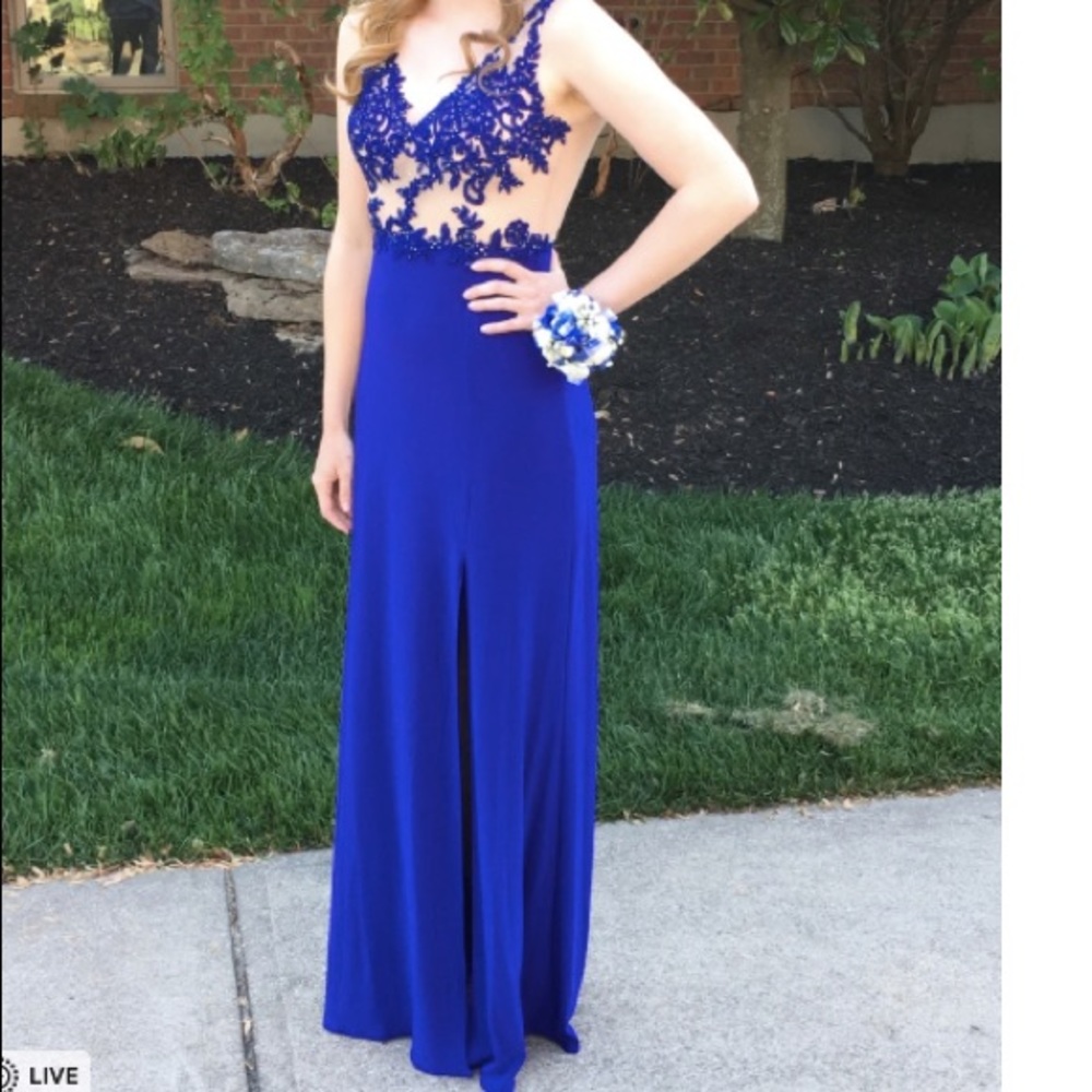 Stunning Prom / Formal Dress